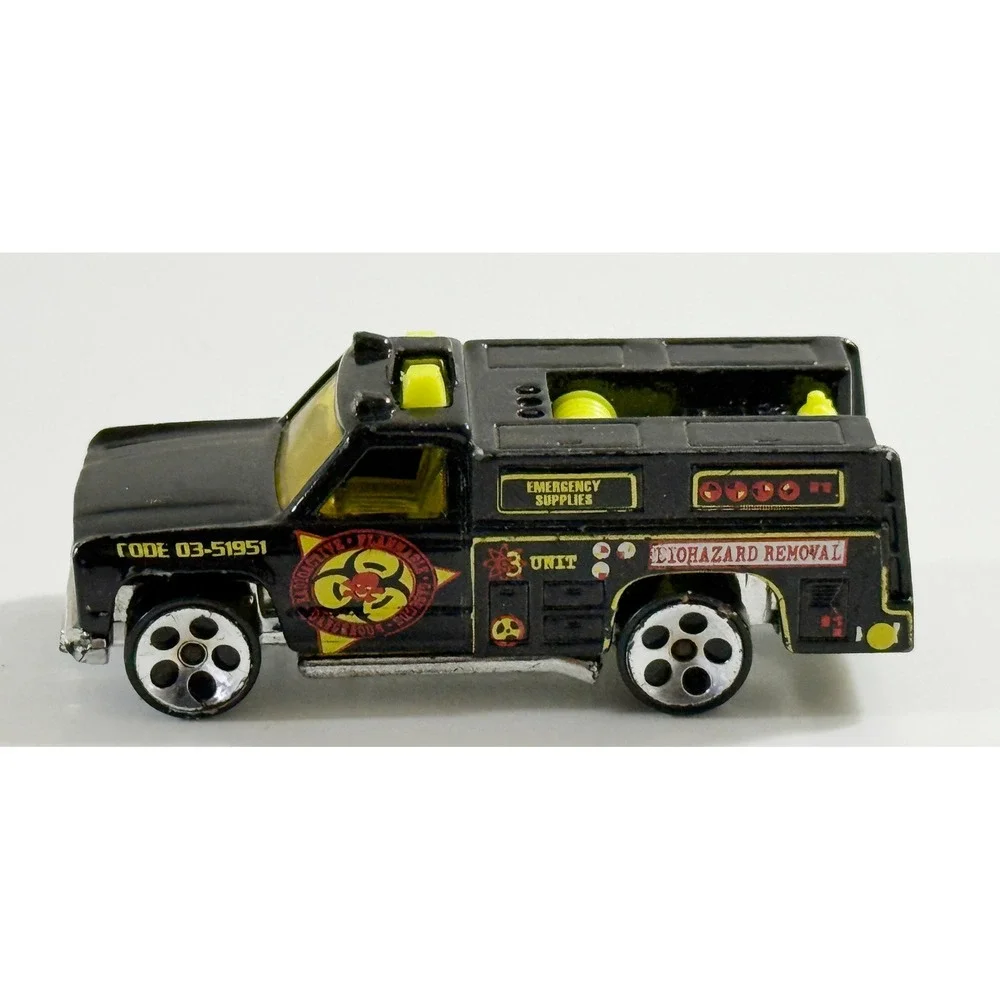 Hot Wheels Biohazard Removal Truck Kids 1:64 Black Emergency Unit 3 1974 Base